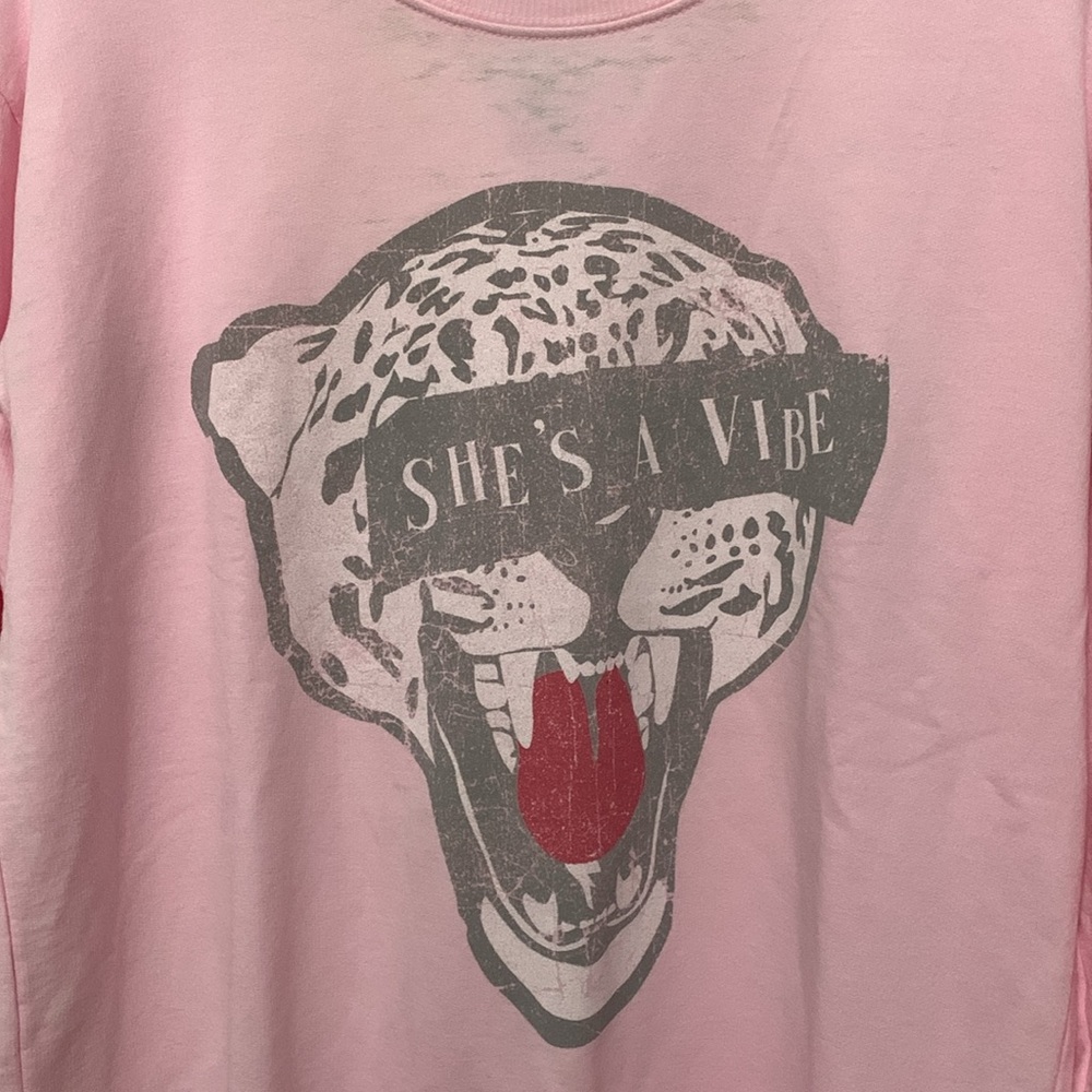 “She’s a Vibe” RECYCLED KARMA Oversized Sweatshirt Pink - Picture 4 of 8